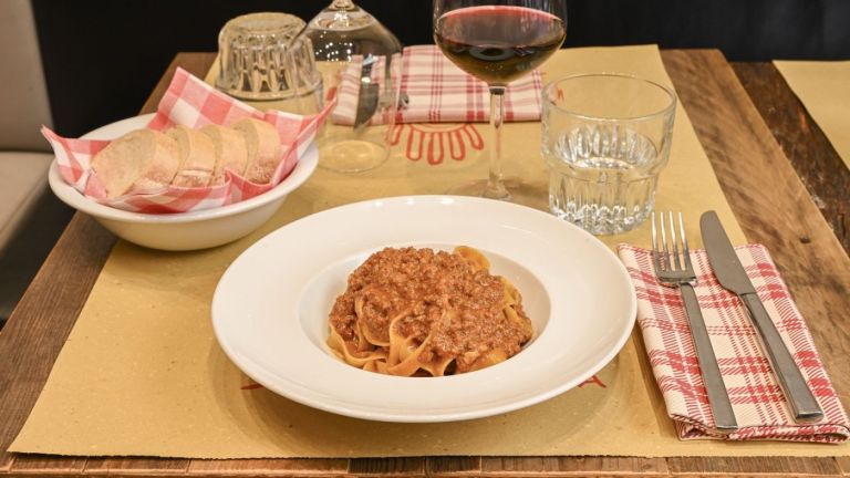 Tagliatelle al rag&ugrave; - La Sberla Bistrot Bologna